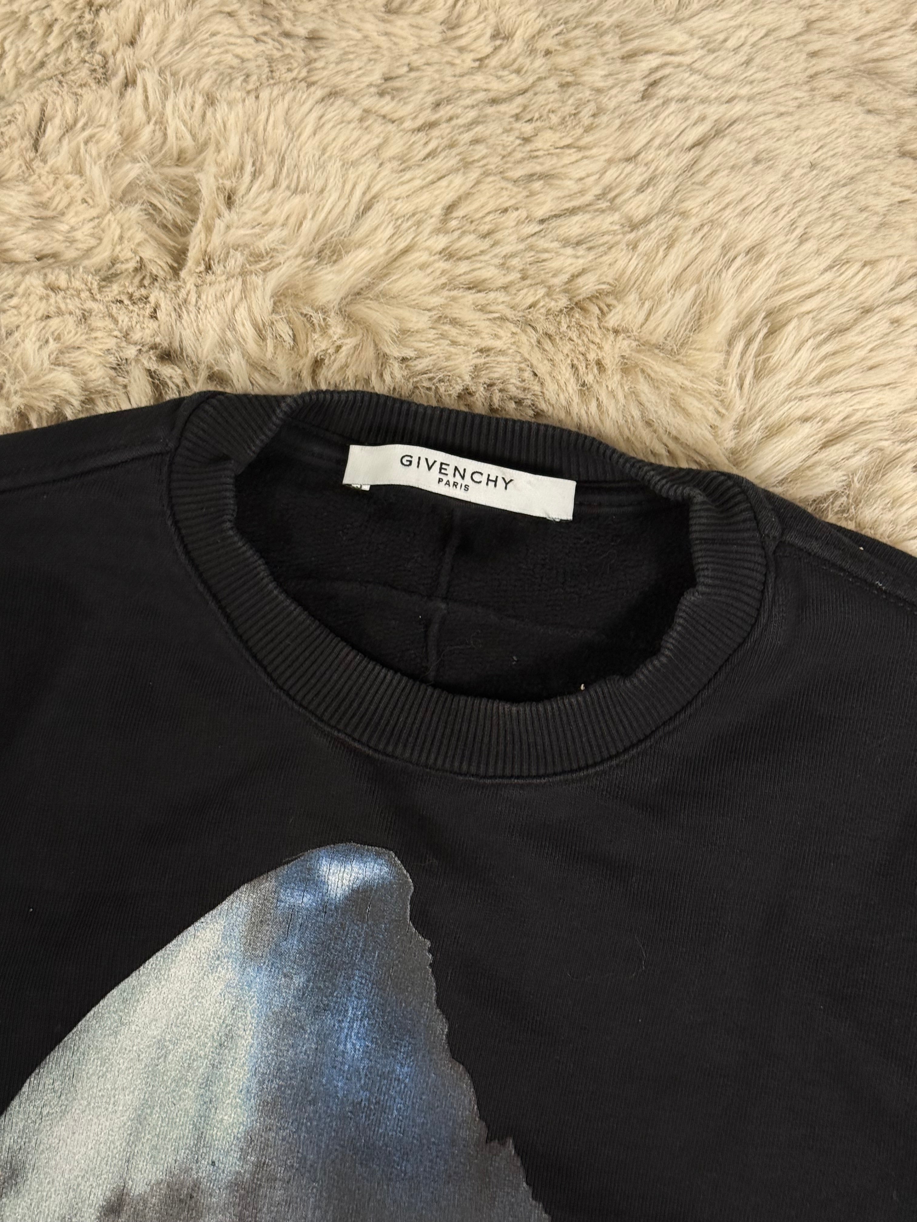 FW17 Givenchy Shark sweater (M)