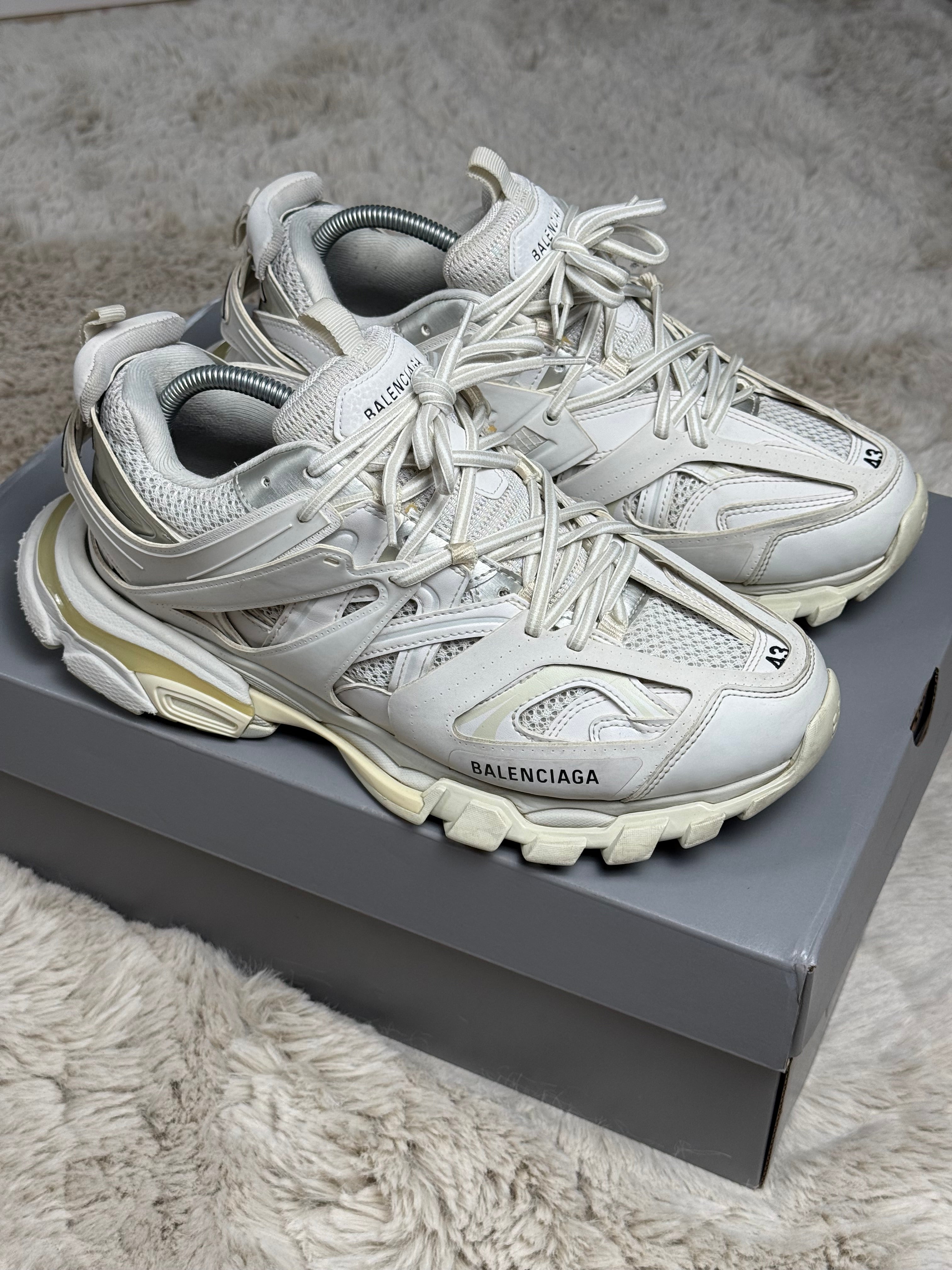 FW18 Balenciaga Track by Demna (43)