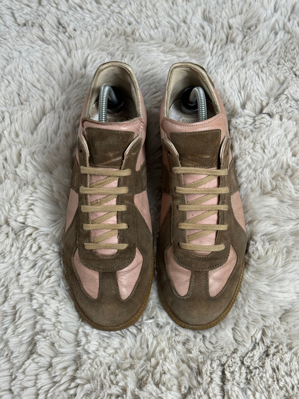 MAISON MARGIELA GAT ‘ROSE & BROWN’ (42.5)