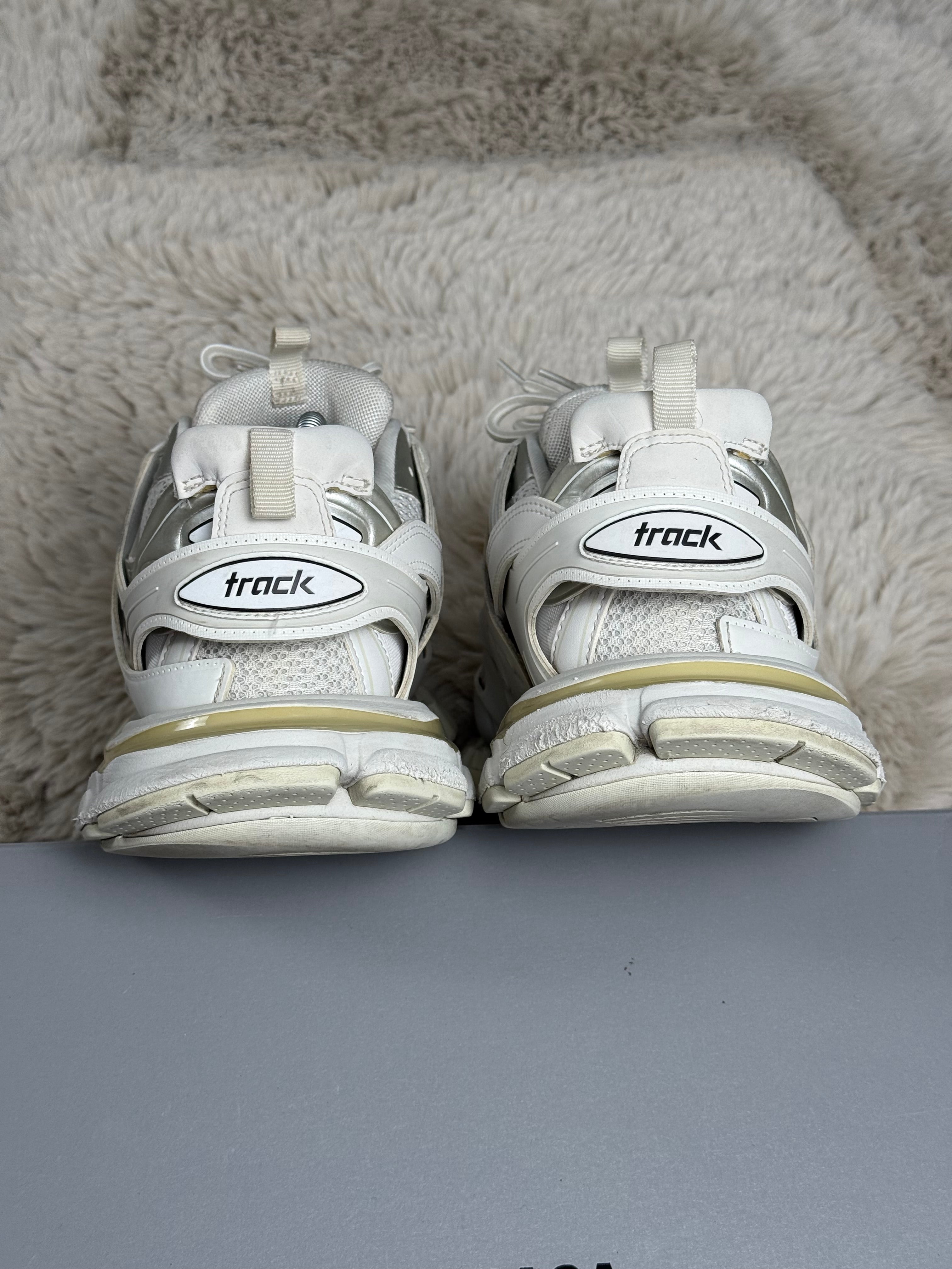 FW18 Balenciaga Track by Demna (43)